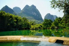 <b>人生不在于用脚步丈量万水千山，而是用内心真</b>