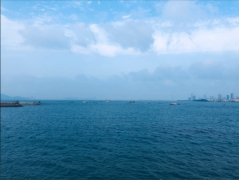 人生如大海，出海越远，然后愈感