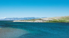 <strong>人的理想与成就之间有一段距离，</strong>