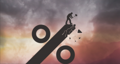 <strong>不要在意别人的褒贬，一切在于你内心有多强大</strong>